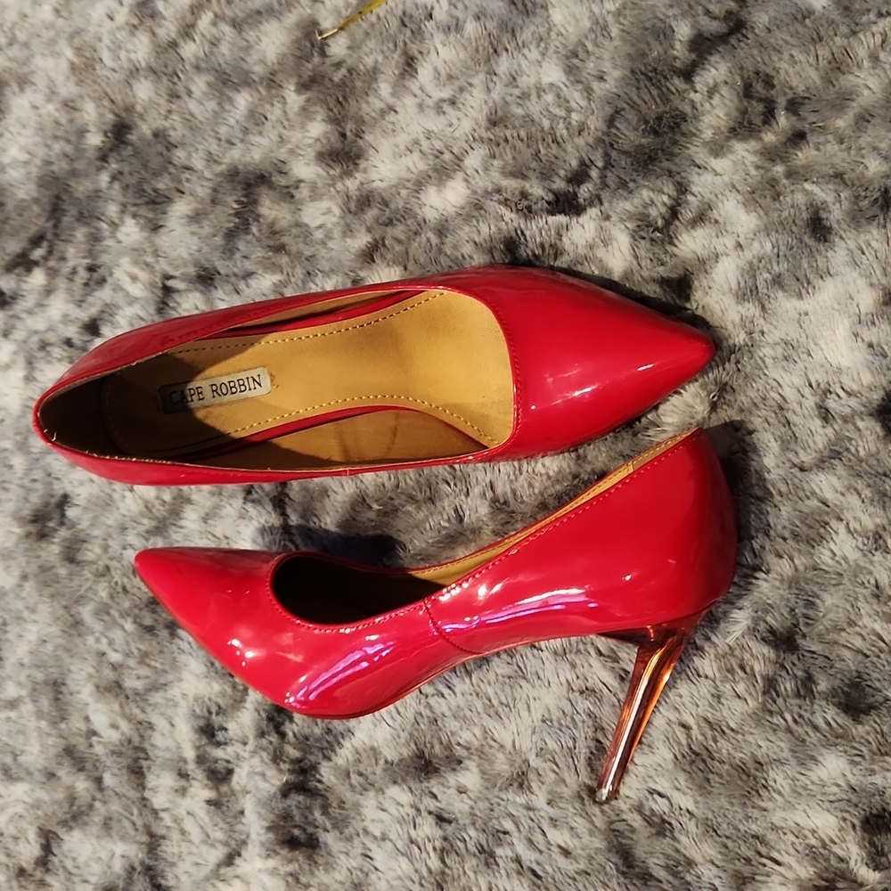 Red stiletto heels, 4" Cape Robbin